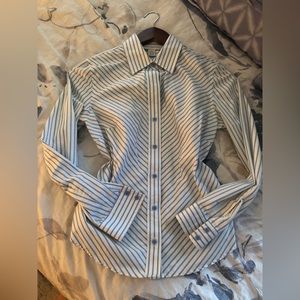 Gorgeous 3/4 sleeve button down top white with blue stripes Petite Small